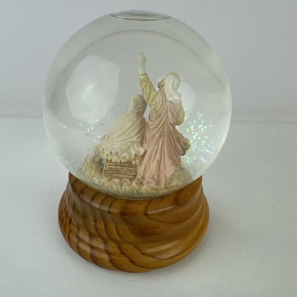 Nativity Snow Globe San Francisco Music Box Co We wish you a Merry Christmas - Picture 4 of 13